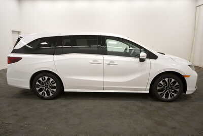 2027 Honda Odyssey, $55740. Photo 8