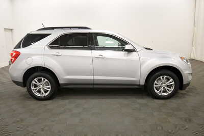 2017 Chevrolet Equinox, $10349. Photo 6