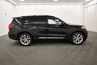 2023 Ford Explorer, $38349. Photo 9
