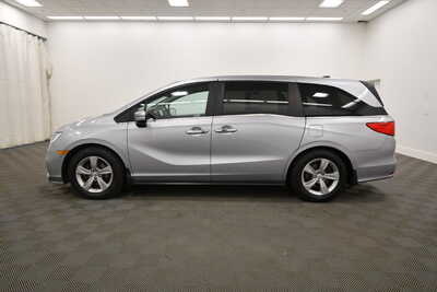 2018 Honda Odyssey, $18349. Photo 4
