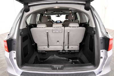 2018 Honda Odyssey, $18349. Photo 7