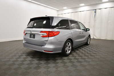 2018 Honda Odyssey, $18349. Photo 8