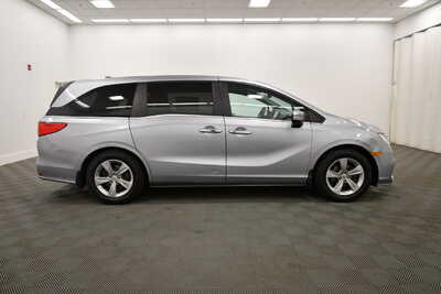 2018 Honda Odyssey, $18349. Photo 9
