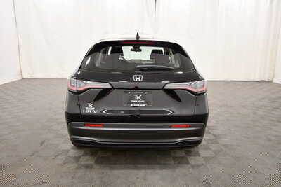 2027 Honda HR-V, $29650. Photo 6