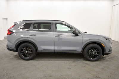 2027 Honda CR-V, $39535. Photo 8