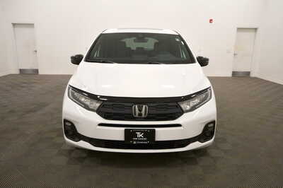 2027 Honda Odyssey, $46345. Photo 10
