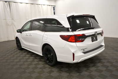 2027 Honda Odyssey, $46345. Photo 5