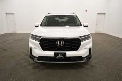 2025 Honda Pilot, $49349. Photo 10