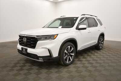 2025 Honda Pilot, $49349. Photo 2