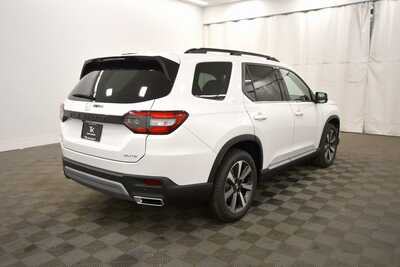 2025 Honda Pilot, $49349. Photo 7