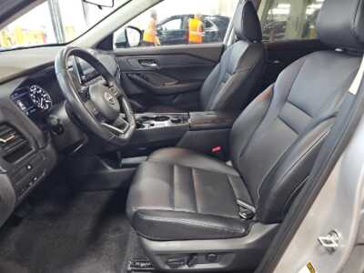 2023 Nissan Rogue, $24945. Photo 3
