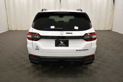 2026 Honda Pilot, $58285. Photo 6