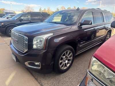 2015 GMC Yukon XL, $0. Photo 2