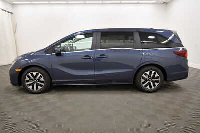 2027 Honda Odyssey, $44790. Photo 4