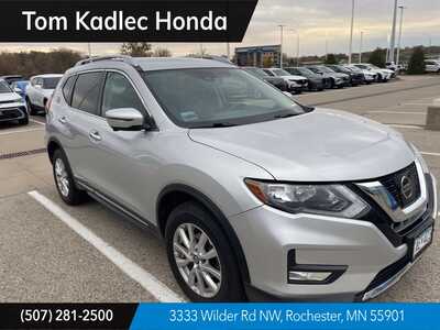 2017 Nissan Rogue, $13834. Photo 1