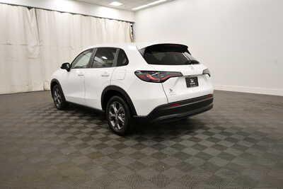 2026 Honda HR-V, $27924. Photo 5