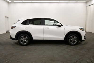 2026 Honda HR-V, $27924. Photo 9