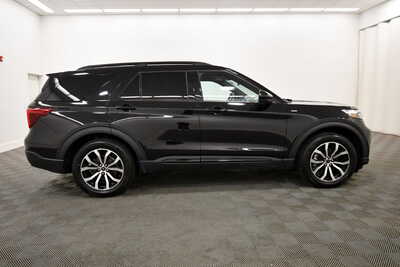 2023 Ford Explorer, $36349. Photo 9
