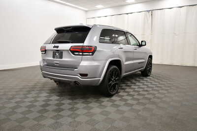 2018 Jeep Grand Cherokee, $15349. Photo 8