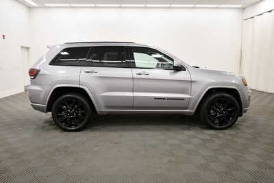 2018 Jeep Grand Cherokee, $15349. Photo 9
