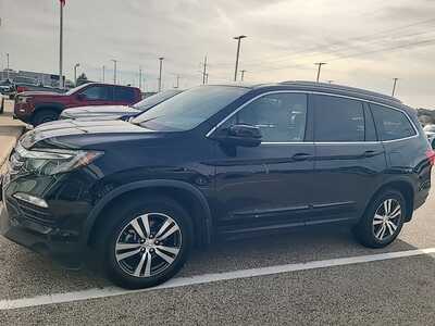 2018 Honda Pilot, $22349. Photo 2