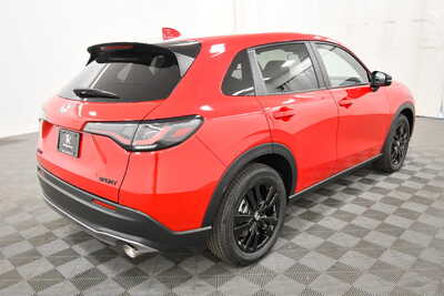 2027 Honda HR-V, $31450. Photo 7