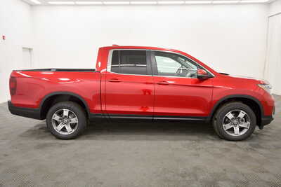 2026 Honda Ridgeline, $45645. Photo 8