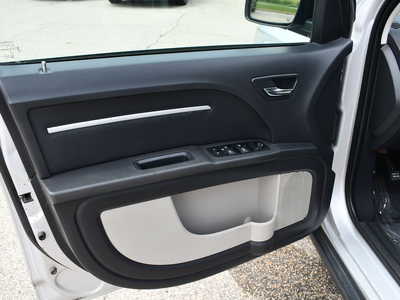 2009 Dodge Journey, $3495. Photo 12