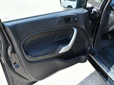 2012 Ford Fiesta, $3695. Photo 12