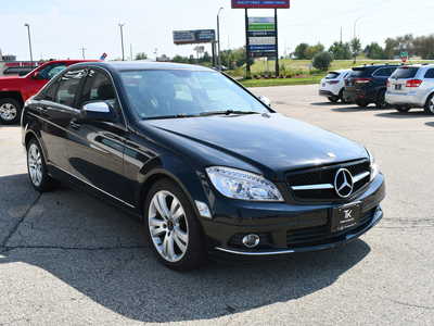 2009 Mercedes-Benz C300, $5949. Photo 9