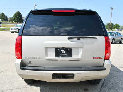 2013 GMC Yukon XL, $6495. Photo 6