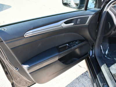 2017 Ford Fusion, $7999. Photo 12