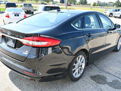 2017 Ford Fusion, $7999. Photo 7