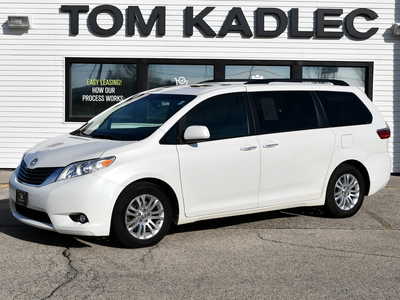 2017 Toyota Sienna, $14999. Photo 2