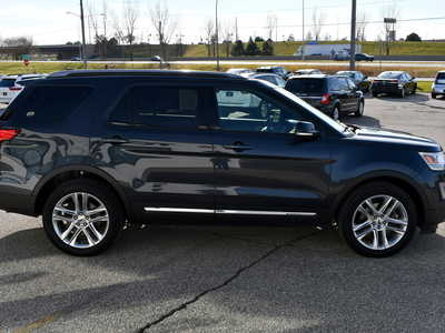 2017 Ford Explorer, $8999. Photo 9