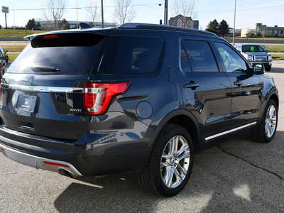 2017 Ford Explorer, $8999. Photo 8