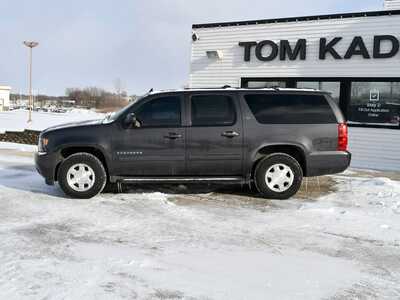 2010 Chevrolet Suburban, $7999. Photo 4