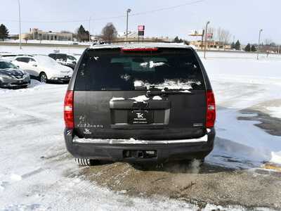 2010 Chevrolet Suburban, $7999. Photo 6