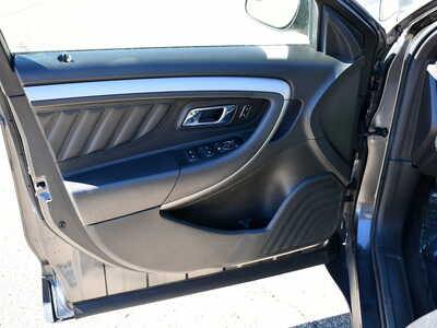 2015 Ford Taurus, $6995. Photo 10