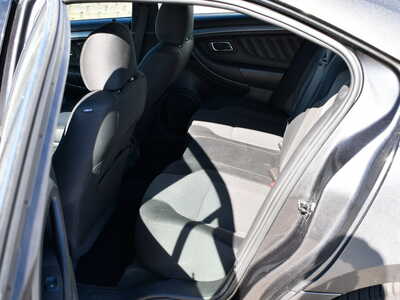 2015 Ford Taurus, $6995. Photo 12