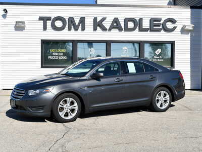 2015 Ford Taurus, $6995. Photo 2