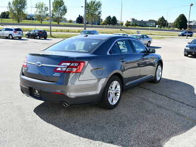 2015 Ford Taurus, $6995. Photo 6