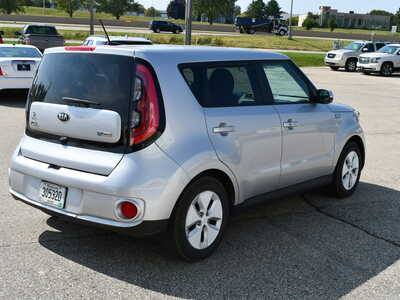 2016 Kia Soul EV, $6495. Photo 7