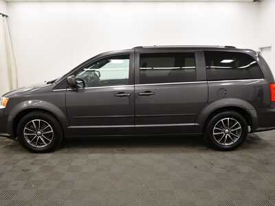 2017 Dodge Caravan, Grand, $5999. Photo 4