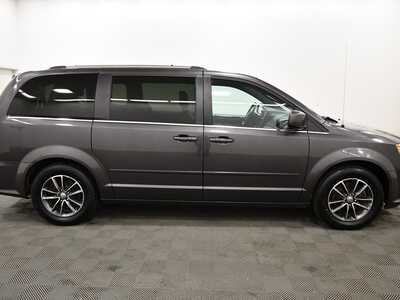 2017 Dodge Caravan, Grand, $5999. Photo 9