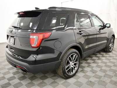 2016 Ford Explorer, $7999. Photo 8