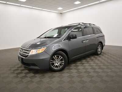 2013 Honda Odyssey, $7999. Photo 2