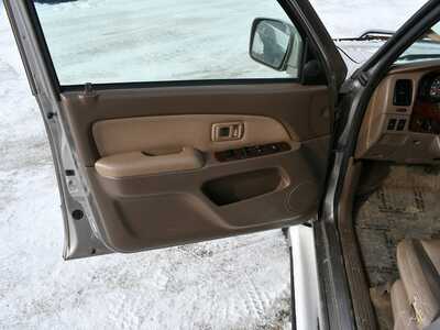 2001 Toyota 4Runner, $7999. Photo 12