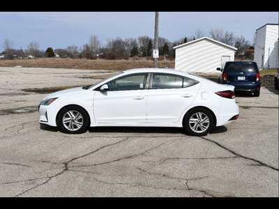 2020 Hyundai Elantra, $10991. Photo 4