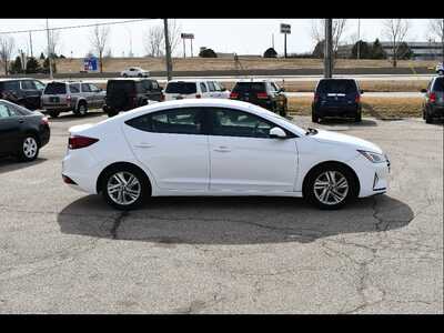 2020 Hyundai Elantra, $10991. Photo 8